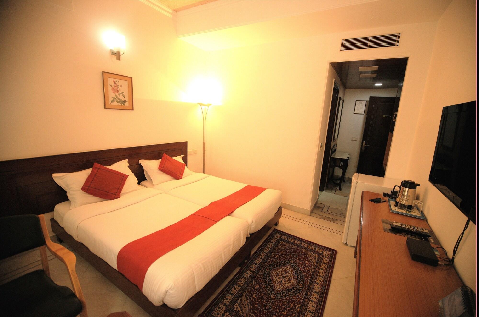 Hotel Palm Greens New Delhi Ngoại thất bức ảnh