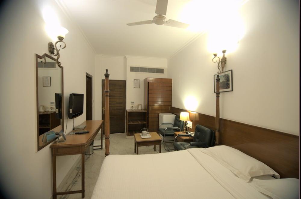 Hotel Palm Greens New Delhi Ngoại thất bức ảnh