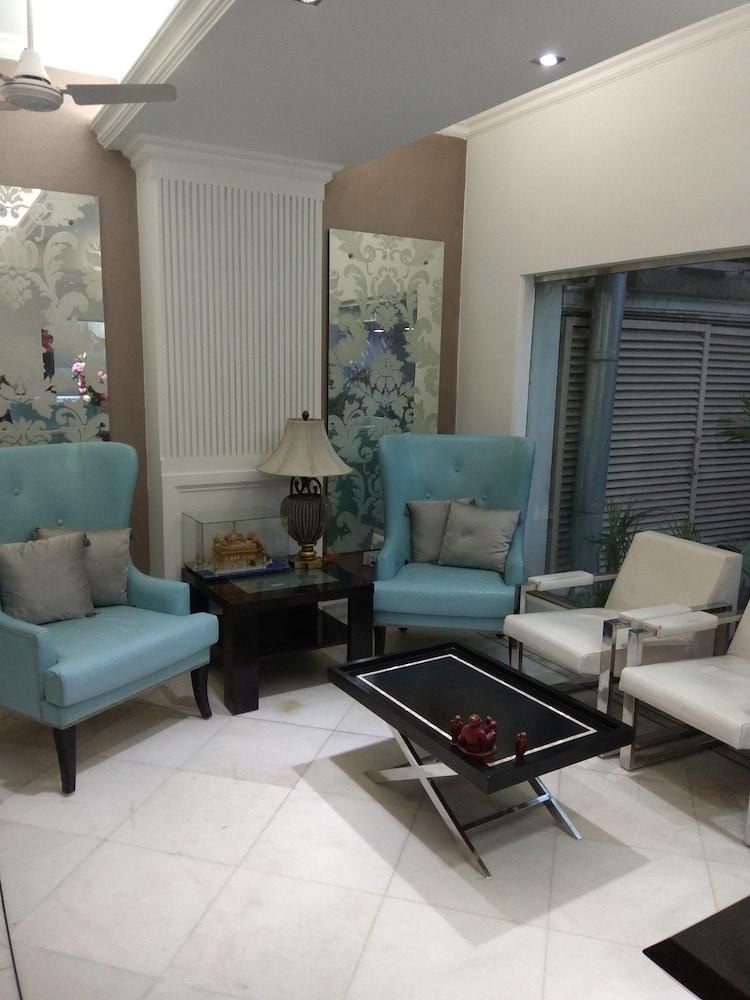 Hotel Palm Greens New Delhi Ngoại thất bức ảnh