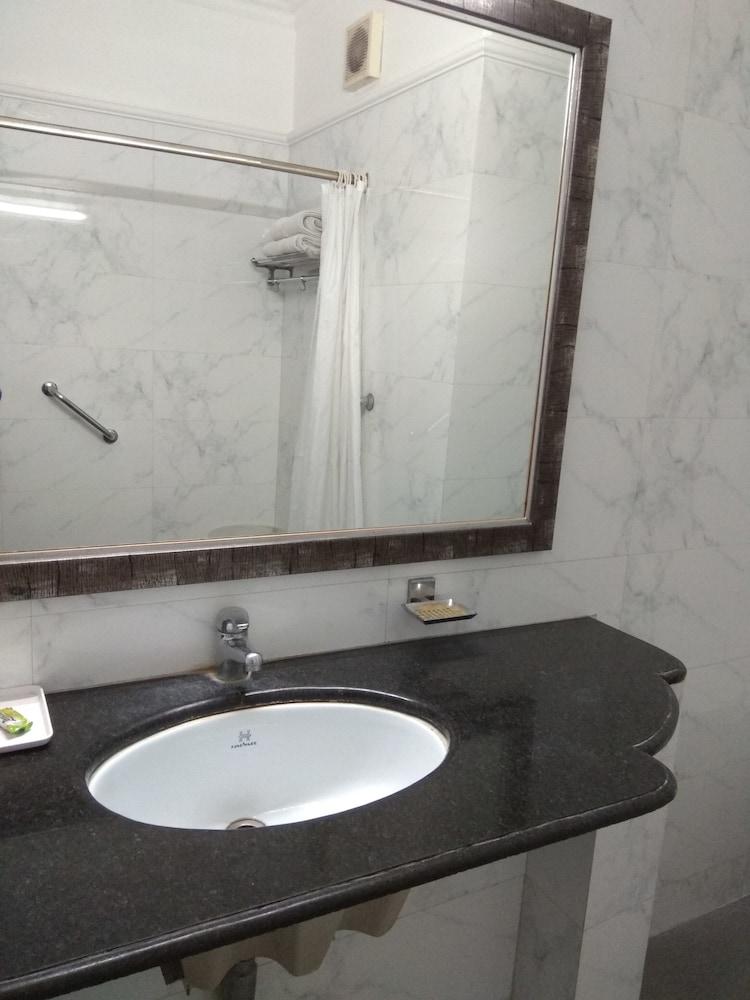 Hotel Palm Greens New Delhi Ngoại thất bức ảnh