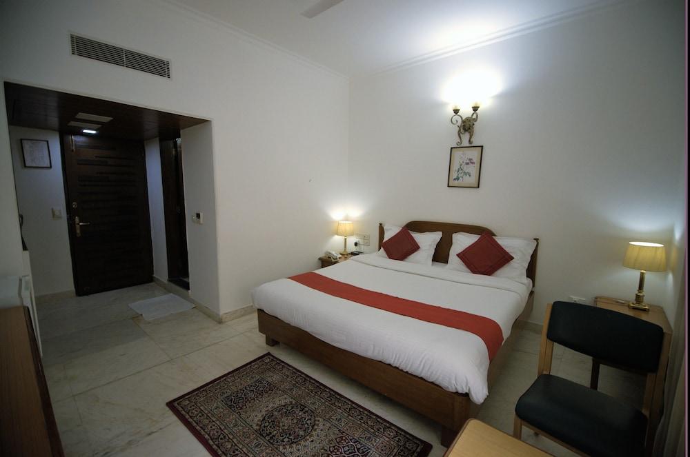 Hotel Palm Greens New Delhi Ngoại thất bức ảnh
