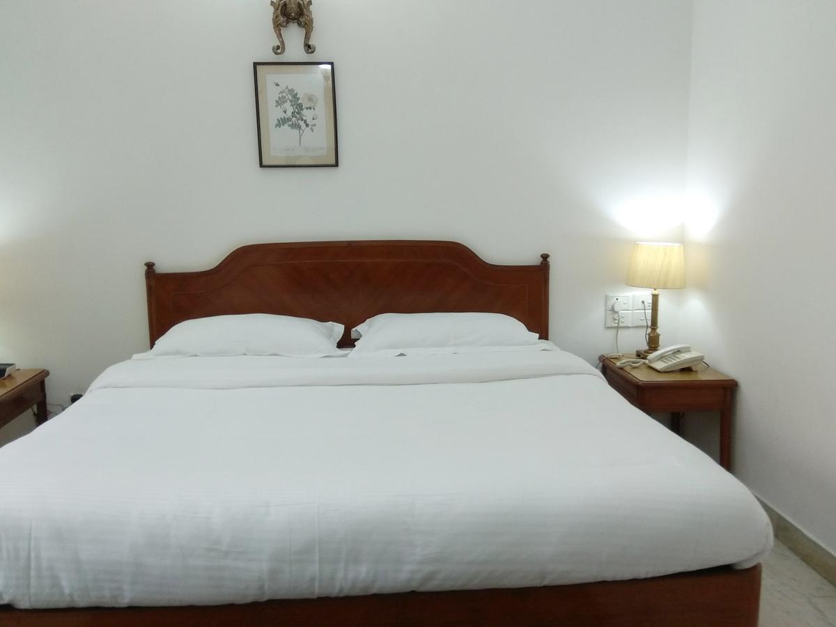 Hotel Palm Greens New Delhi Ngoại thất bức ảnh