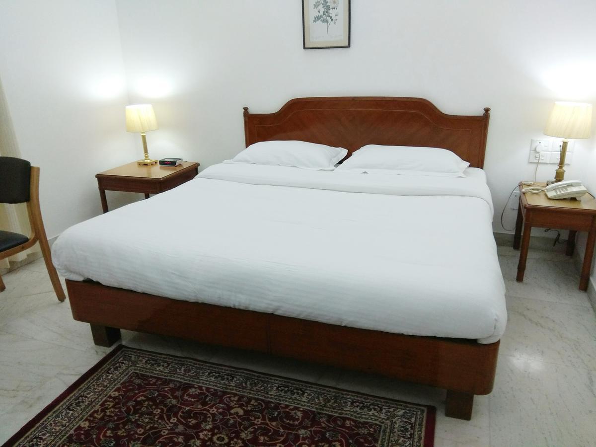 Hotel Palm Greens New Delhi Ngoại thất bức ảnh
