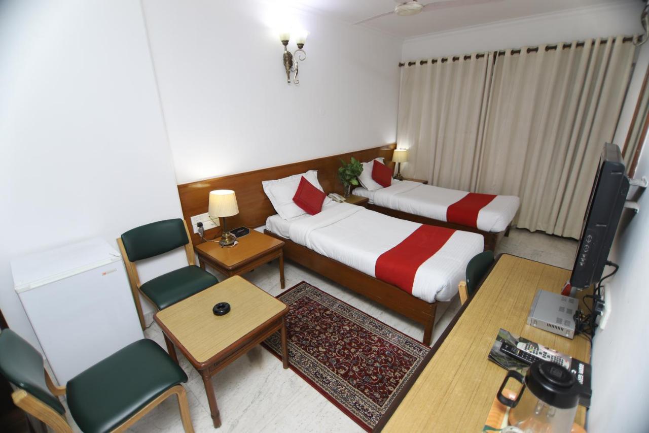 Hotel Palm Greens New Delhi Ngoại thất bức ảnh