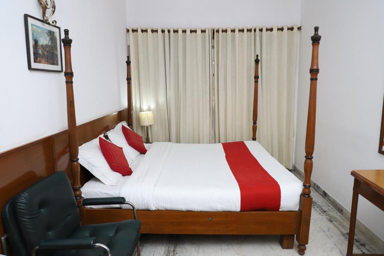Hotel Palm Greens New Delhi Ngoại thất bức ảnh