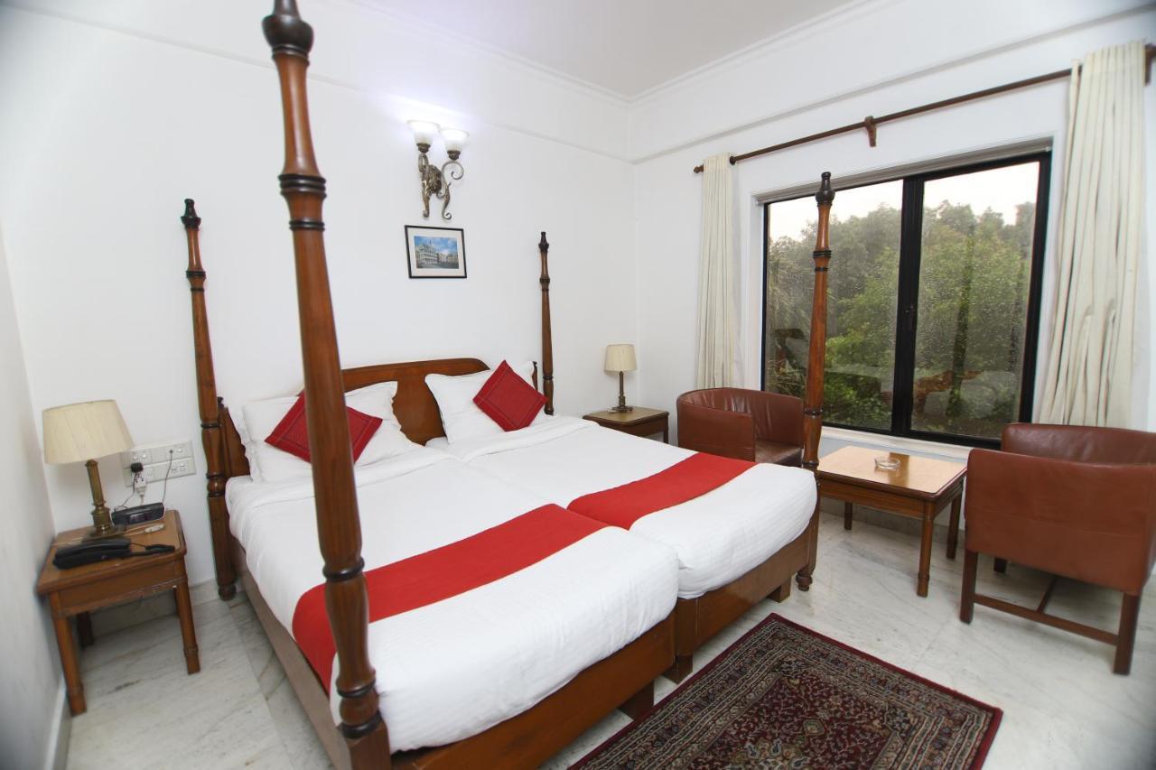 Hotel Palm Greens New Delhi Ngoại thất bức ảnh